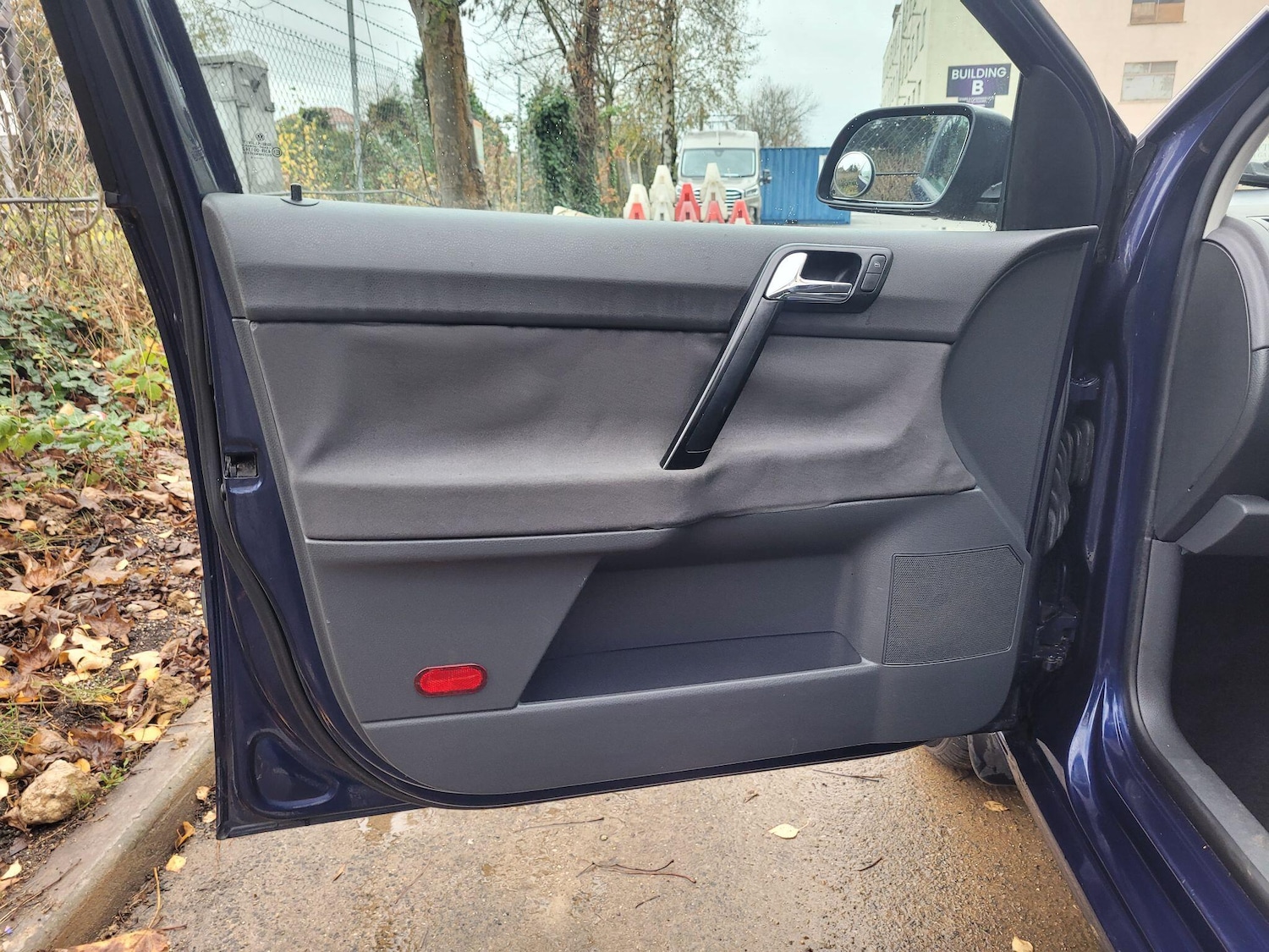 Used Volkswagen Polo 2004 for sale - 76632730: Photo 28