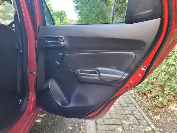Used Suzuki Swift 2023 for sale - 75553284: Photo 36