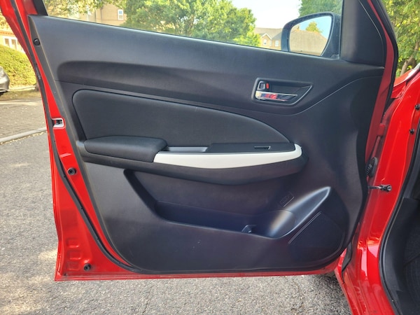 Used Suzuki Swift 2023 for sale - 75553284: Photo 38