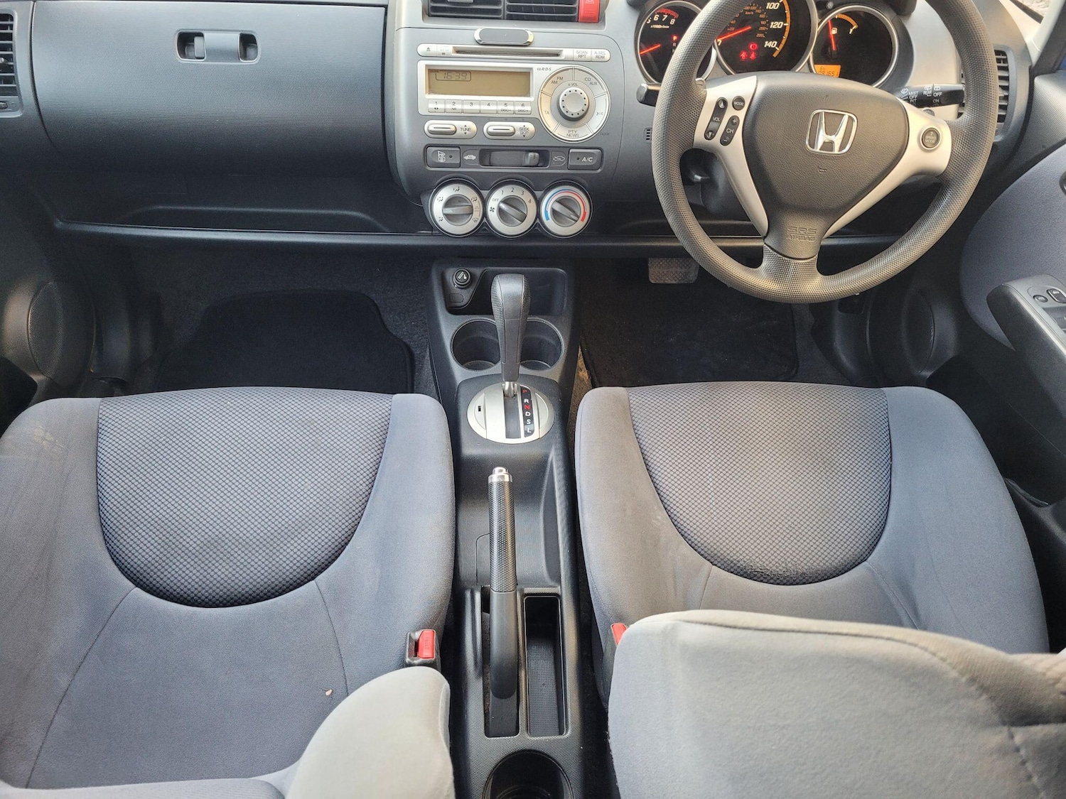 Used Honda Jazz 2006 for sale - 76865752: Photo 18
