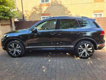 Used Volkswagen Touareg 2016 for sale - 74837372: Photo