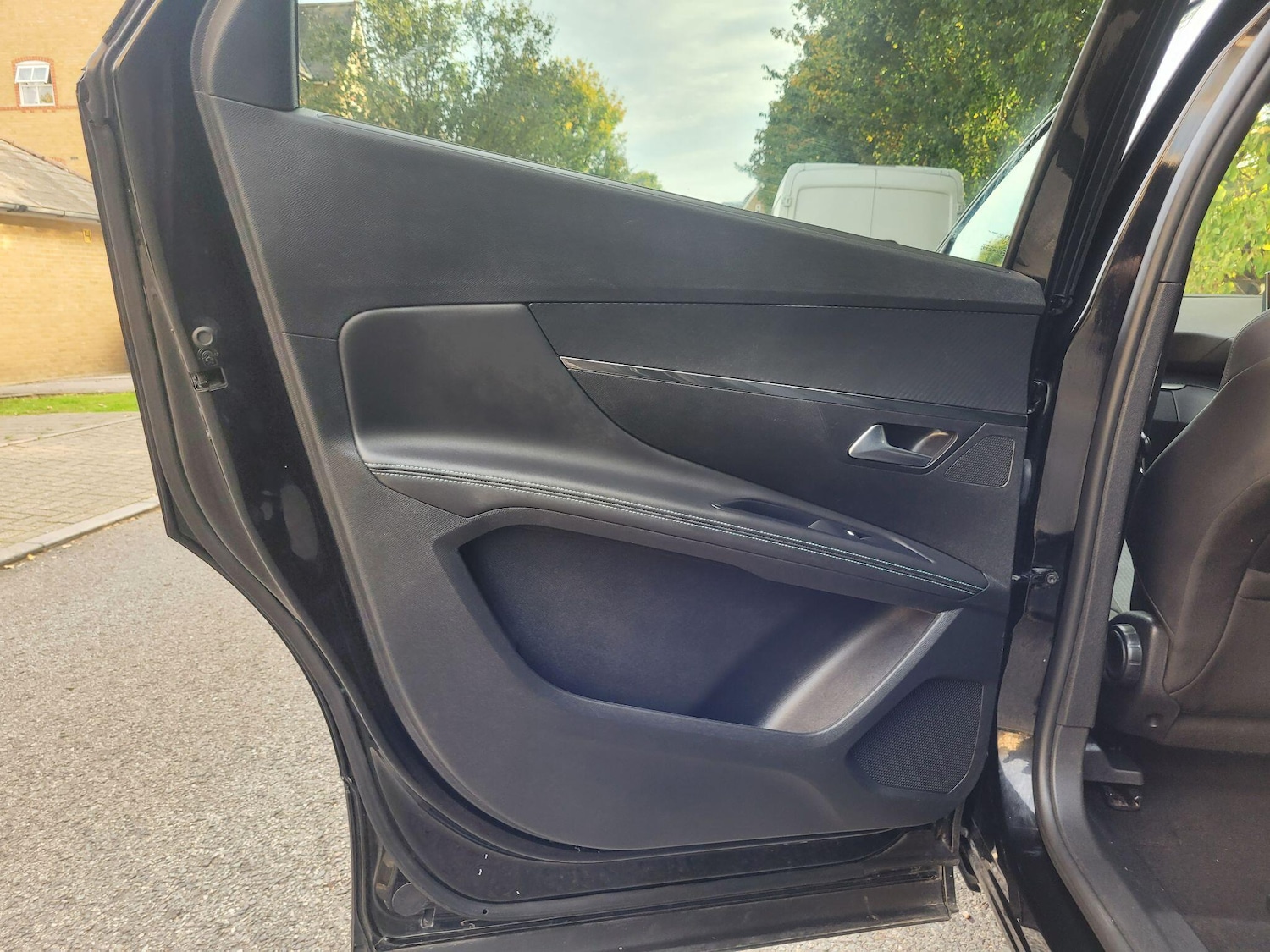 Used Peugeot 5008 2023 for sale - 76137587: Photo 27