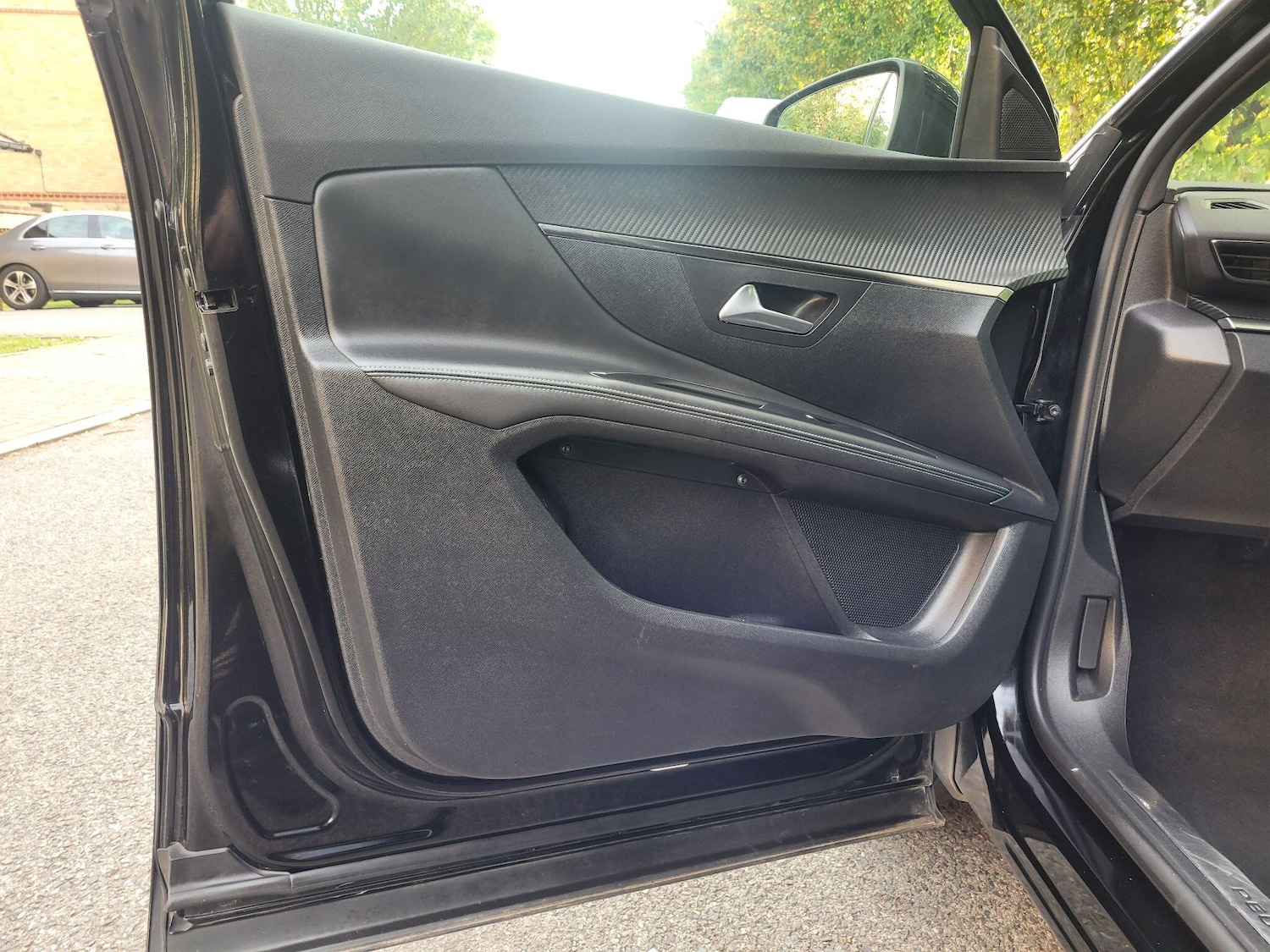 Used Peugeot 5008 2023 for sale - 76137587: Photo 30