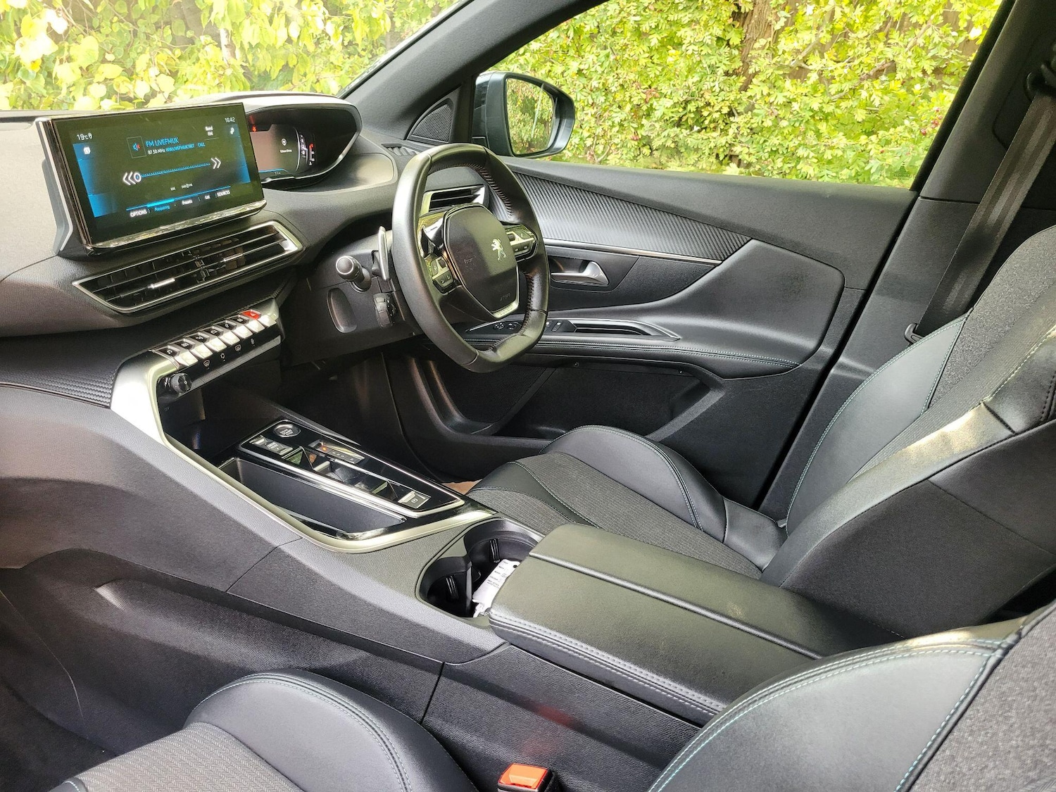 Used Peugeot 5008 2023 for sale - 76137587: Photo 33