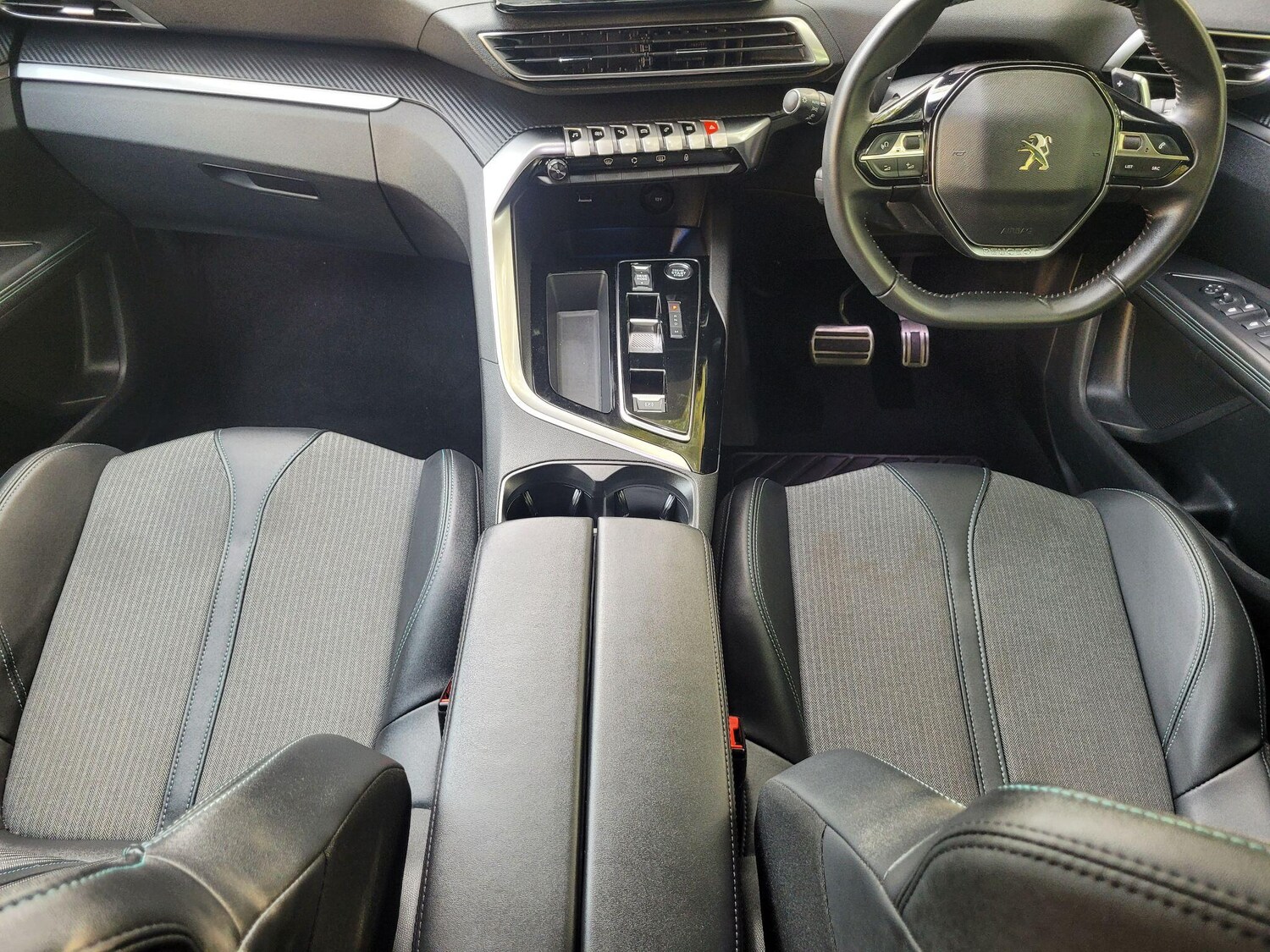 Used Peugeot 5008 2023 for sale - 76137587: Photo 42