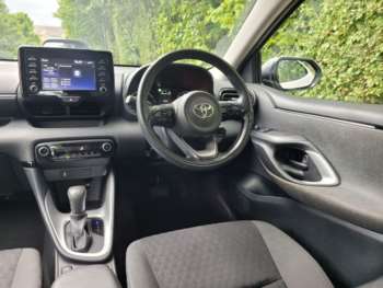 Used Toyota Yaris 2021 for sale - 75327240: Photo