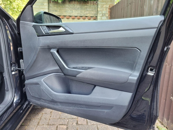 Used Volkswagen Polo 2022 for sale - 74642309: Photo 32