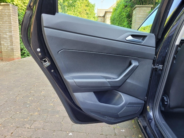 Used Volkswagen Polo 2022 for sale - 74642309: Photo 36