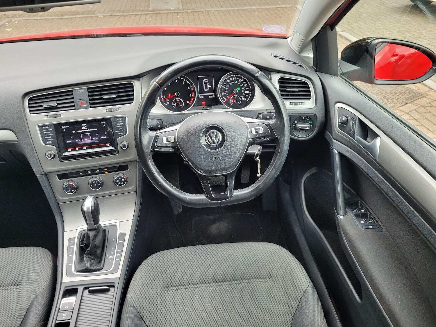 Used Volkswagen Golf 2014 for sale - 76990262: Photo 15