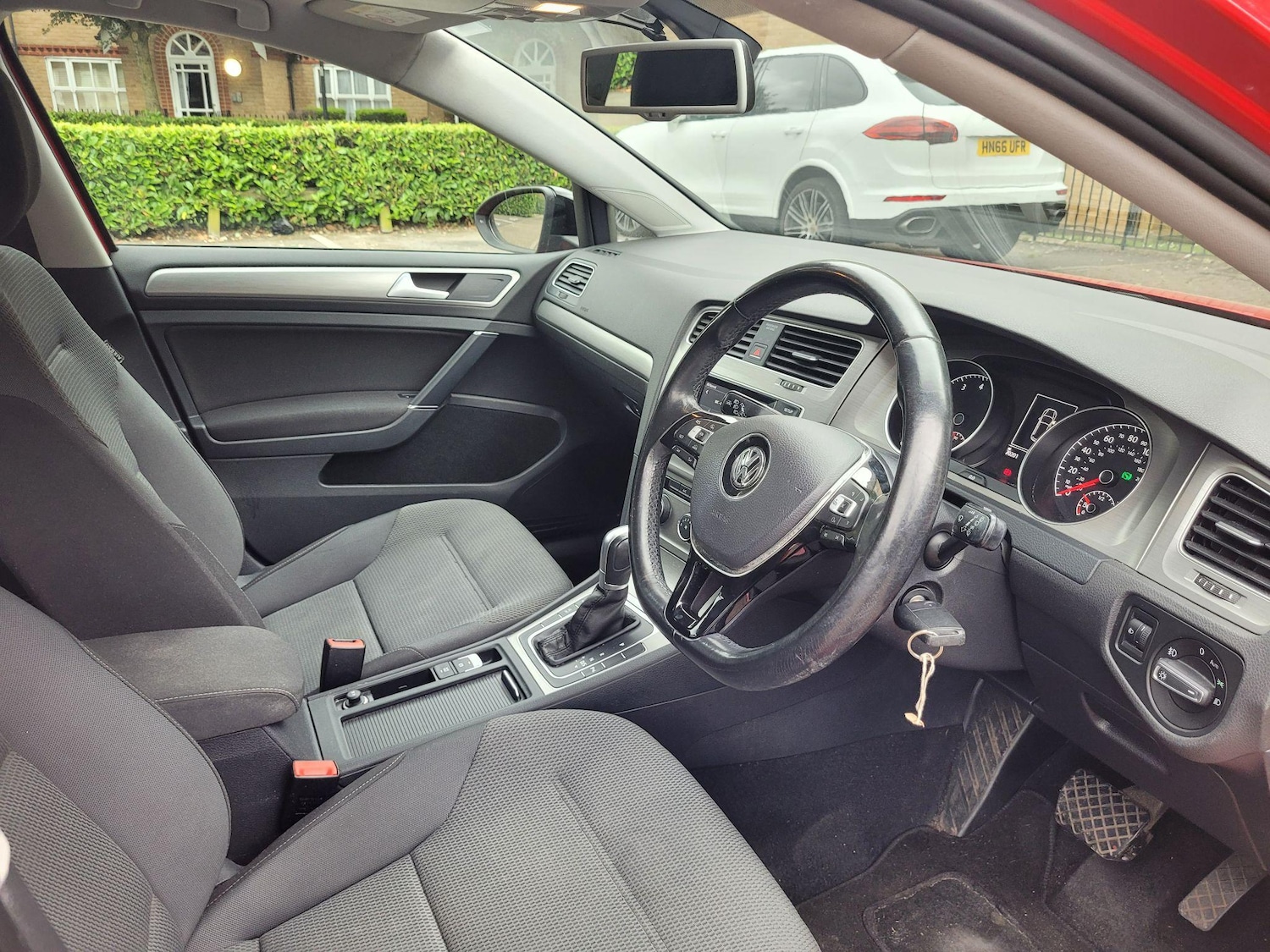 Used Volkswagen Golf 2014 for sale - 76990262: Photo 16