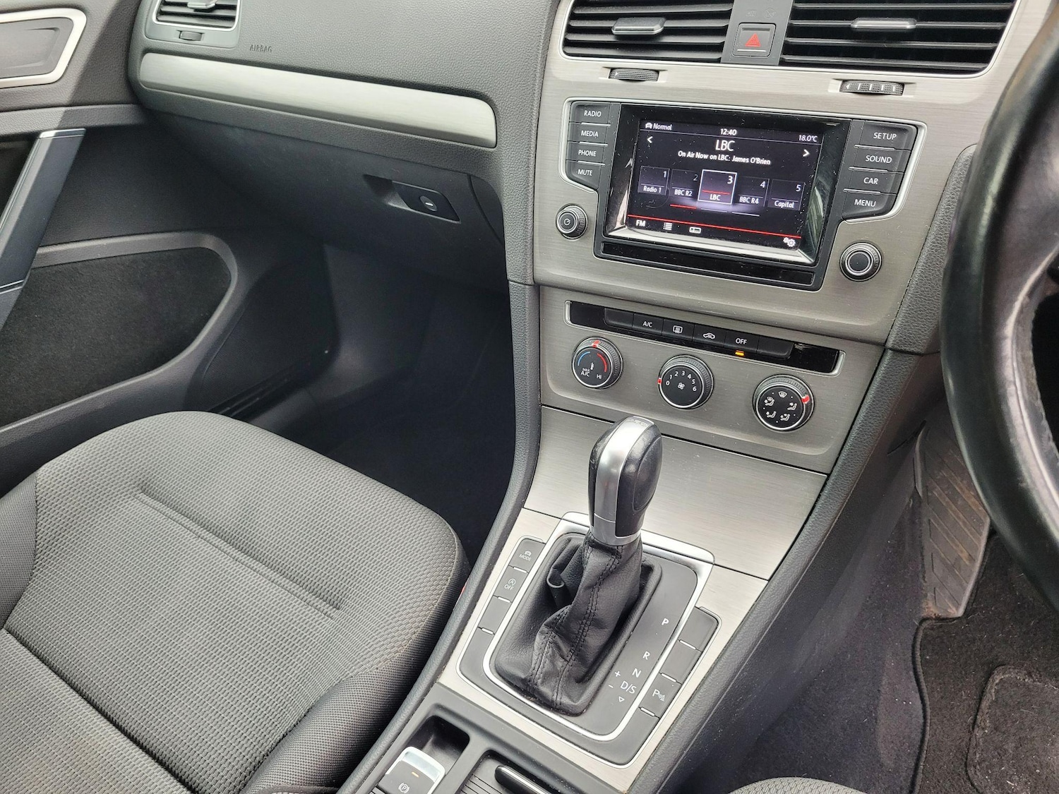 Used Volkswagen Golf 2014 for sale - 76990262: Photo 17