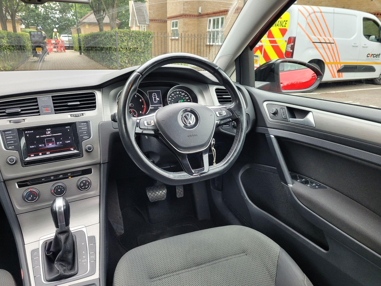 Used Volkswagen Golf 2014 for sale - 76990262: Photo 3