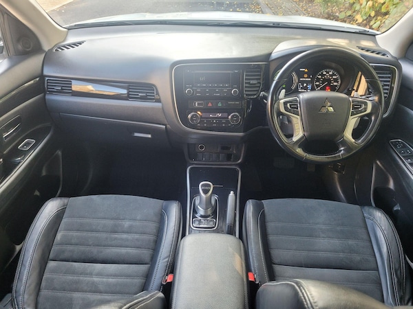 Used Mitsubishi Outlander 2017 for sale - 76247377: Photo 10