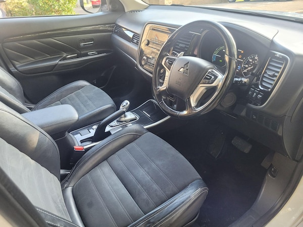 Used Mitsubishi Outlander 2017 for sale - 76247377: Photo 15
