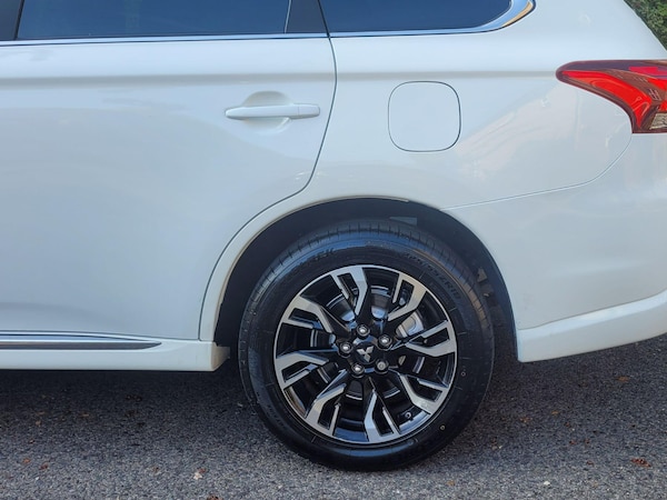 Used Mitsubishi Outlander 2017 for sale - 76247377: Photo 29