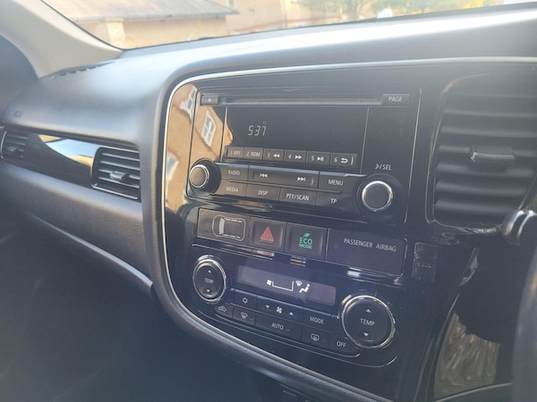 Used Mitsubishi Outlander 2017 for sale - 76247377: Photo 32