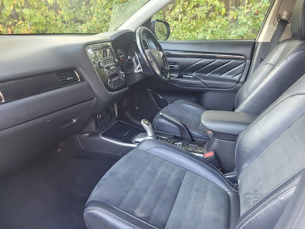 Used Mitsubishi Outlander 2017 for sale - 76247377: Photo 36