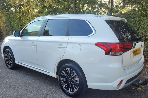 Used Mitsubishi Outlander 2017 for sale - 76247377: Photo 4