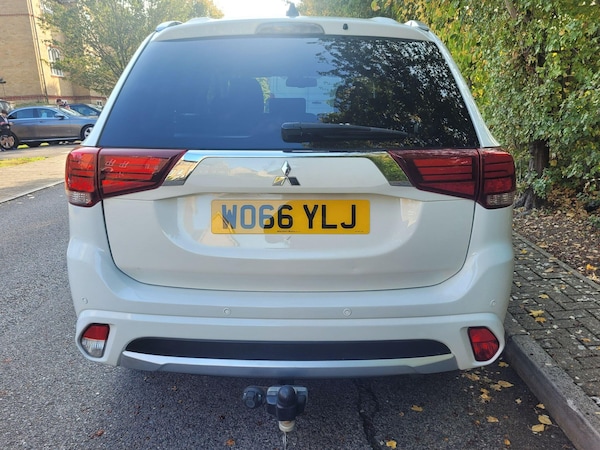 Used Mitsubishi Outlander 2017 for sale - 76247377: Photo 5