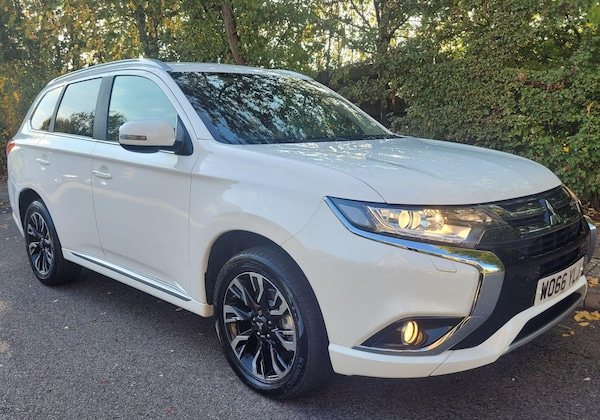 Used Mitsubishi Outlander 2017 for sale - 76247377: Photo 9