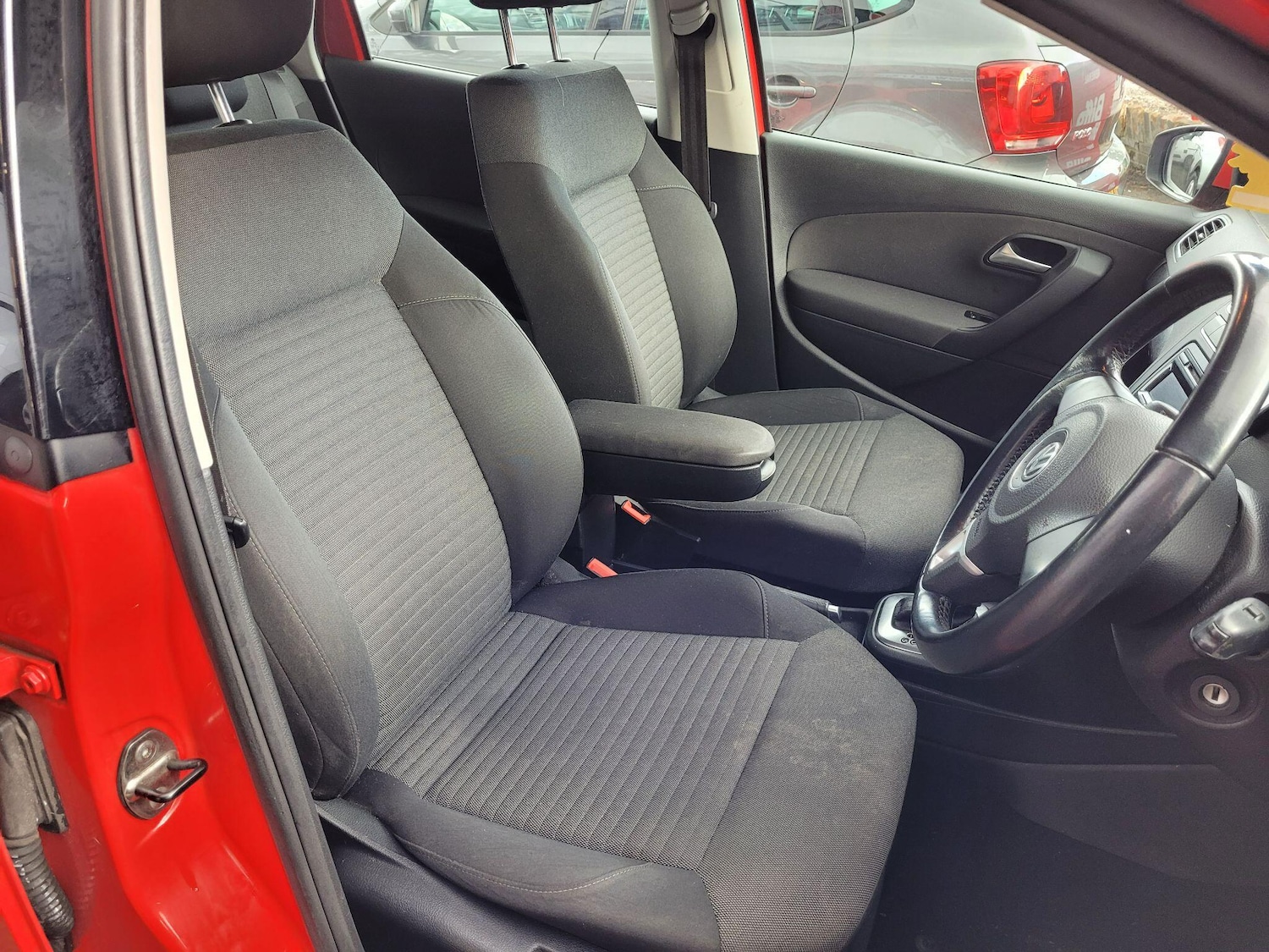 Used Volkswagen Polo 2012 for sale - 77705481: Photo 10