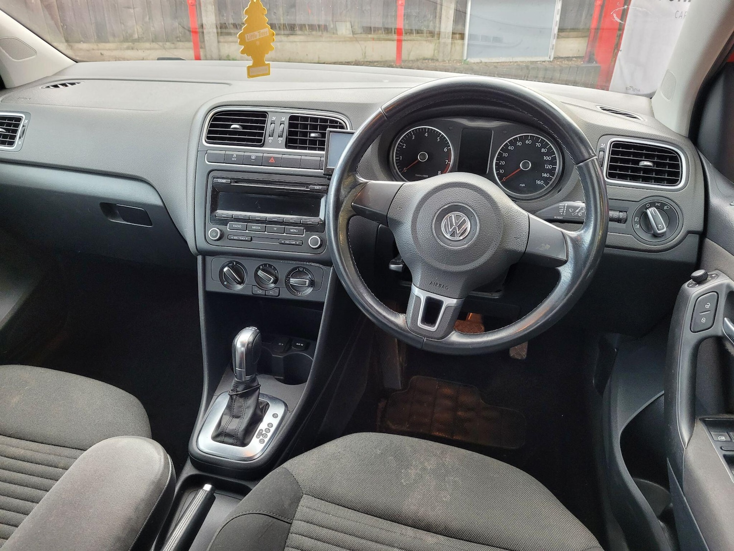 Used Volkswagen Polo 2012 for sale - 77705481: Photo 8