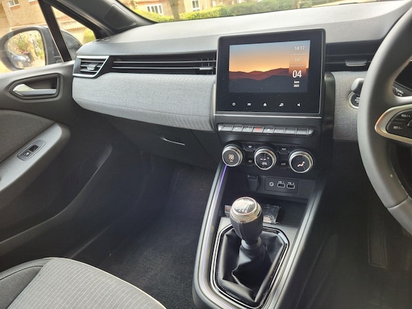 Used Renault Clio 2024 for sale - 74862107: Photo 28