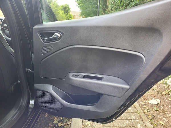 Used Renault Clio 2024 for sale - 74862107: Photo 34