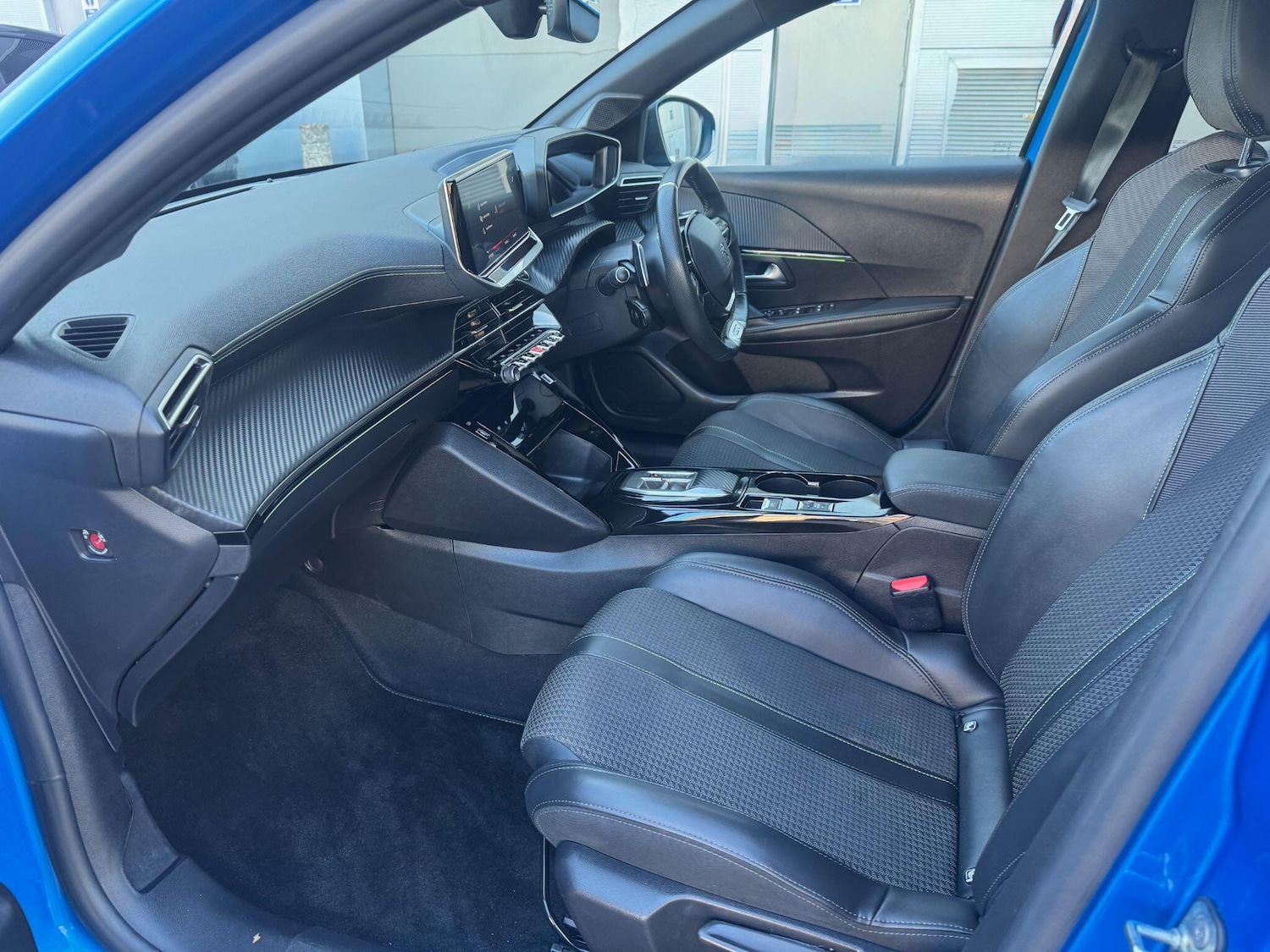 Used Peugeot 208 2023 for sale - 76189363: Photo 24