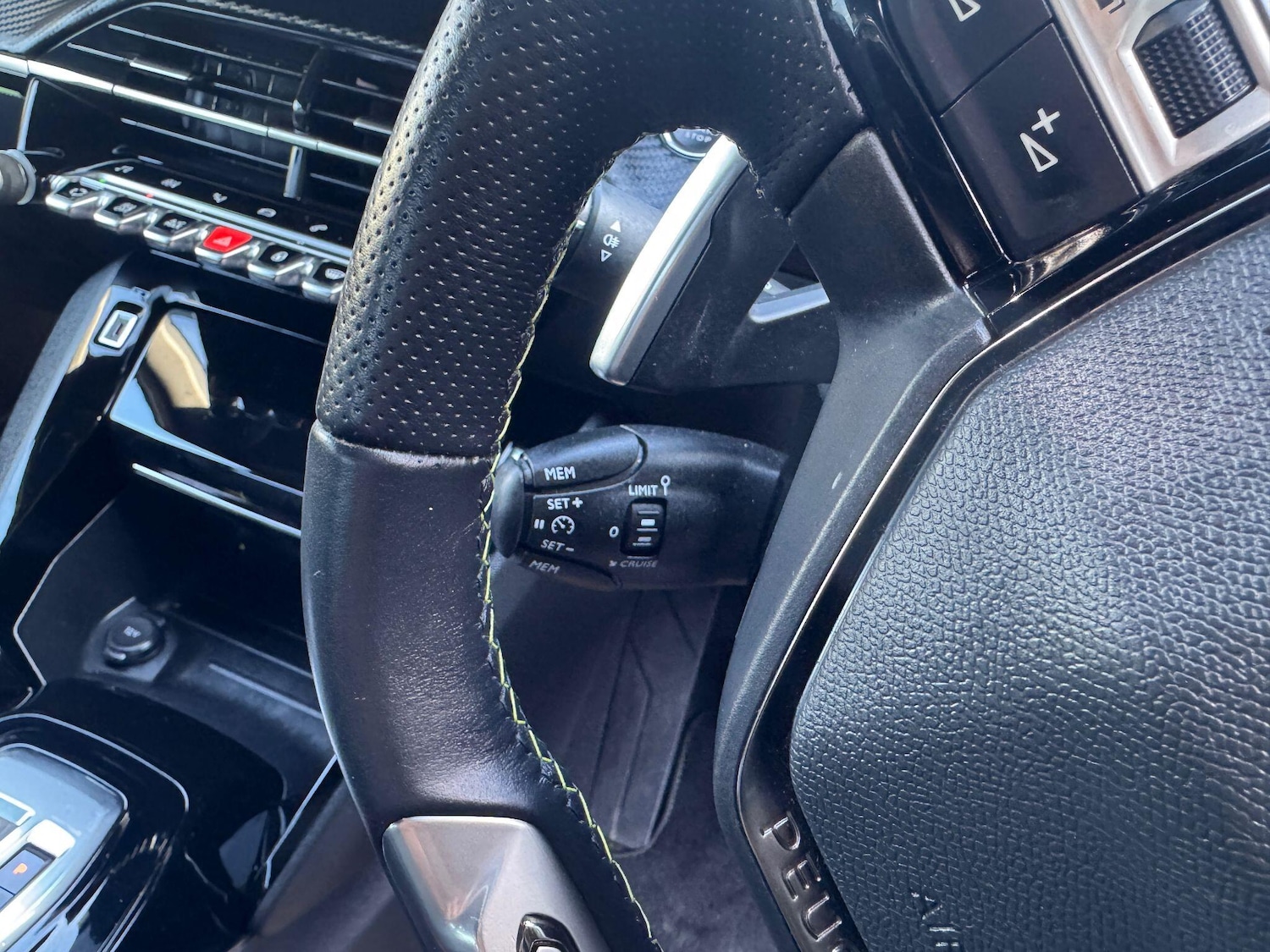 Used Peugeot 208 2023 for sale - 76189363: Photo 38