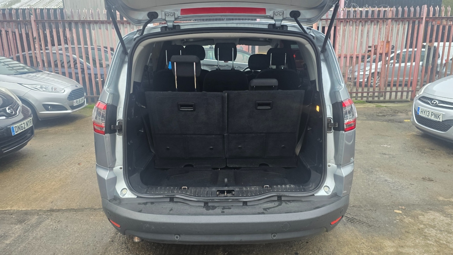 Used Ford S-Max 2012 for sale - 76609807: Photo 10