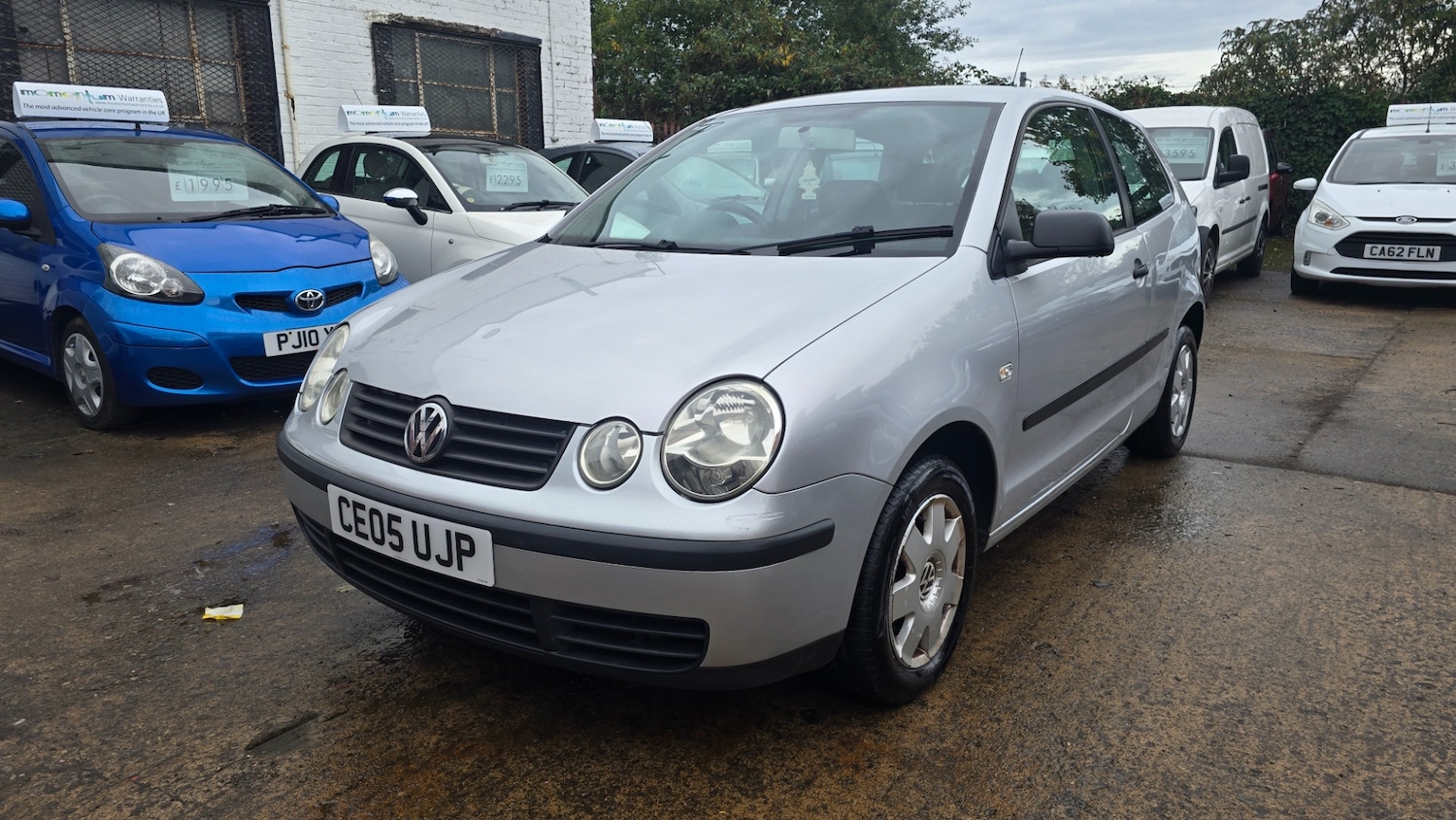 Used Volkswagen Polo 2005 for sale - 76352180: Photo 1