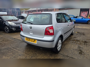 Used Volkswagen Polo 2005 for sale - 76352180: Photo