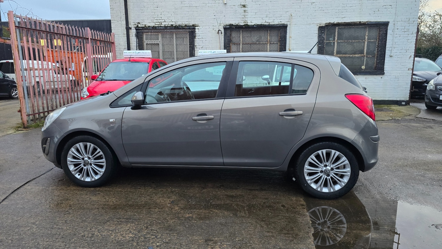 Used Vauxhall Corsa 2011 for sale - 77682261: Photo 4