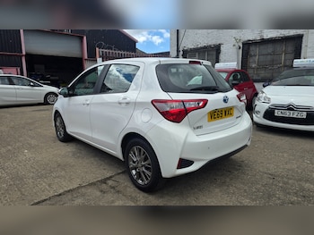 Used Toyota Yaris 2020 for sale - 79124320: Photo