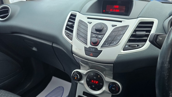 Used Ford Fiesta 2010 for sale - 76263438: Photo 16