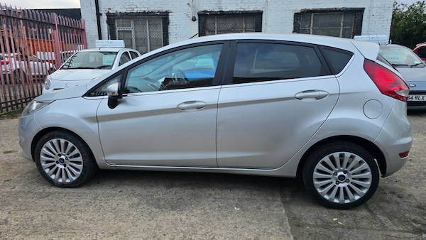 Used Ford Fiesta 2010 for sale - 76263438: Photo 7