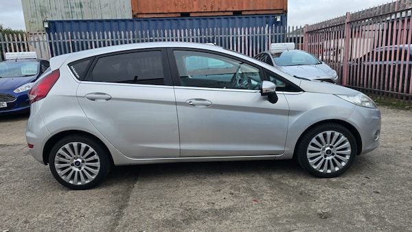 Used Ford Fiesta 2010 for sale - 76263438: Photo 8