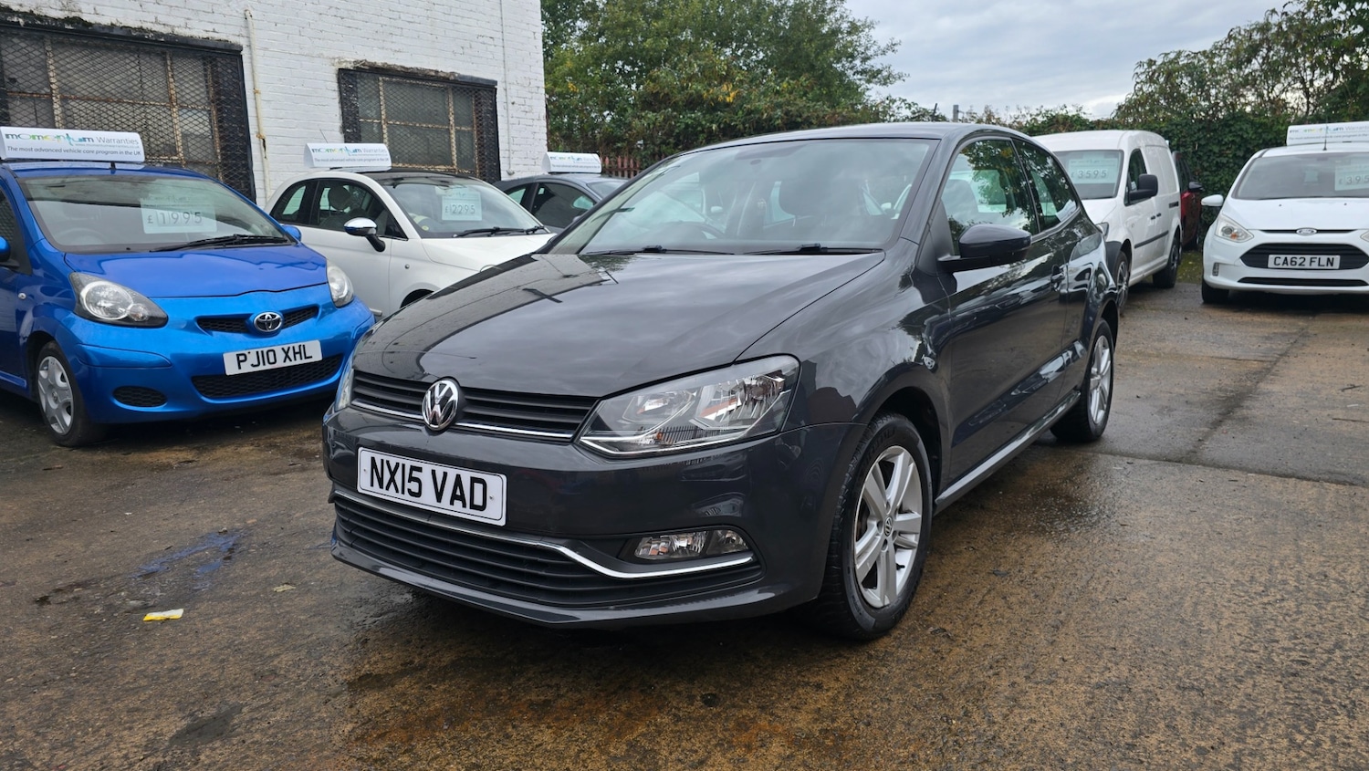 Used Volkswagen Polo 2015 for sale - 76412640: Photo 1