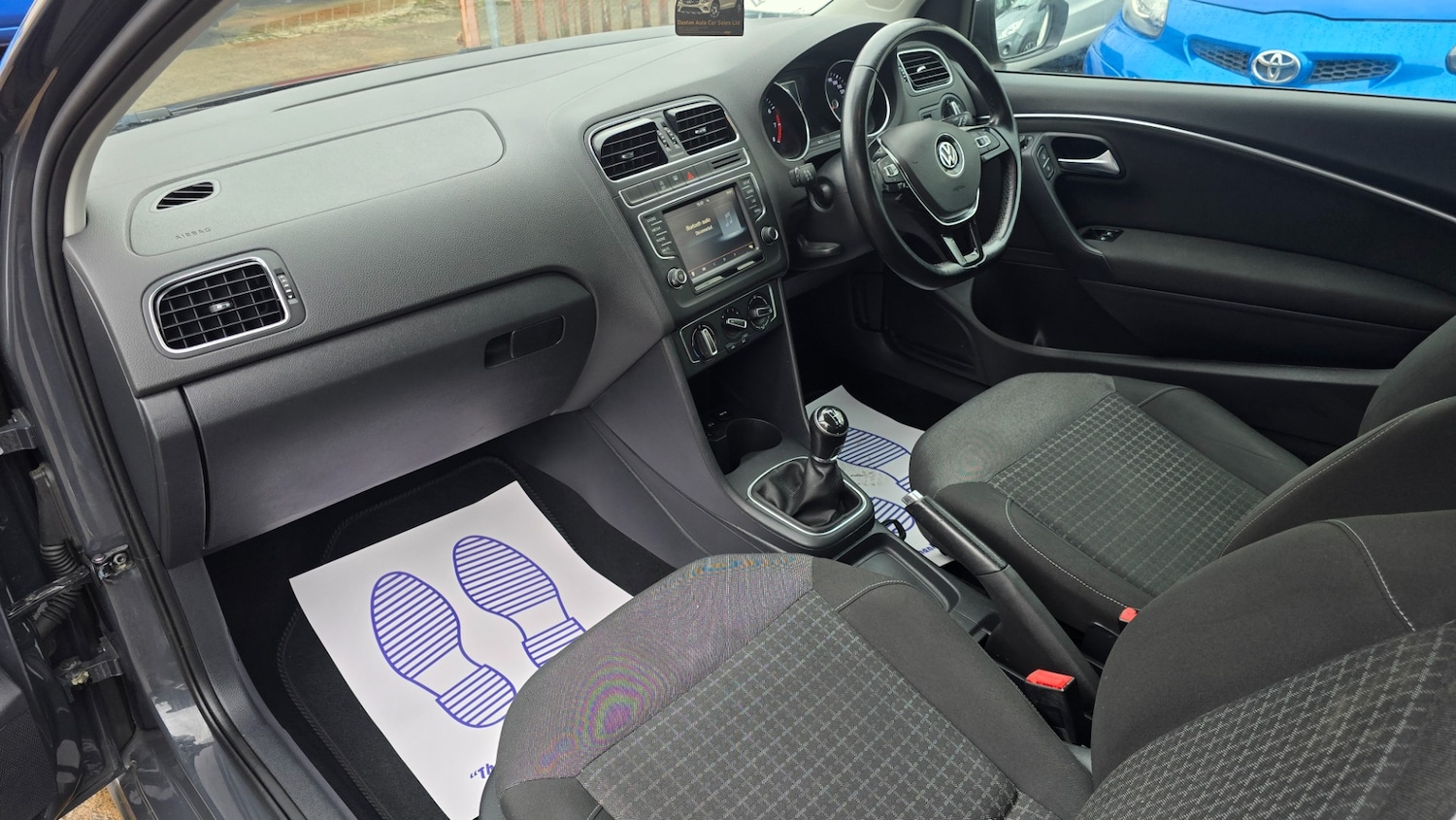 Used Volkswagen Polo 2015 for sale - 76412640: Photo 11