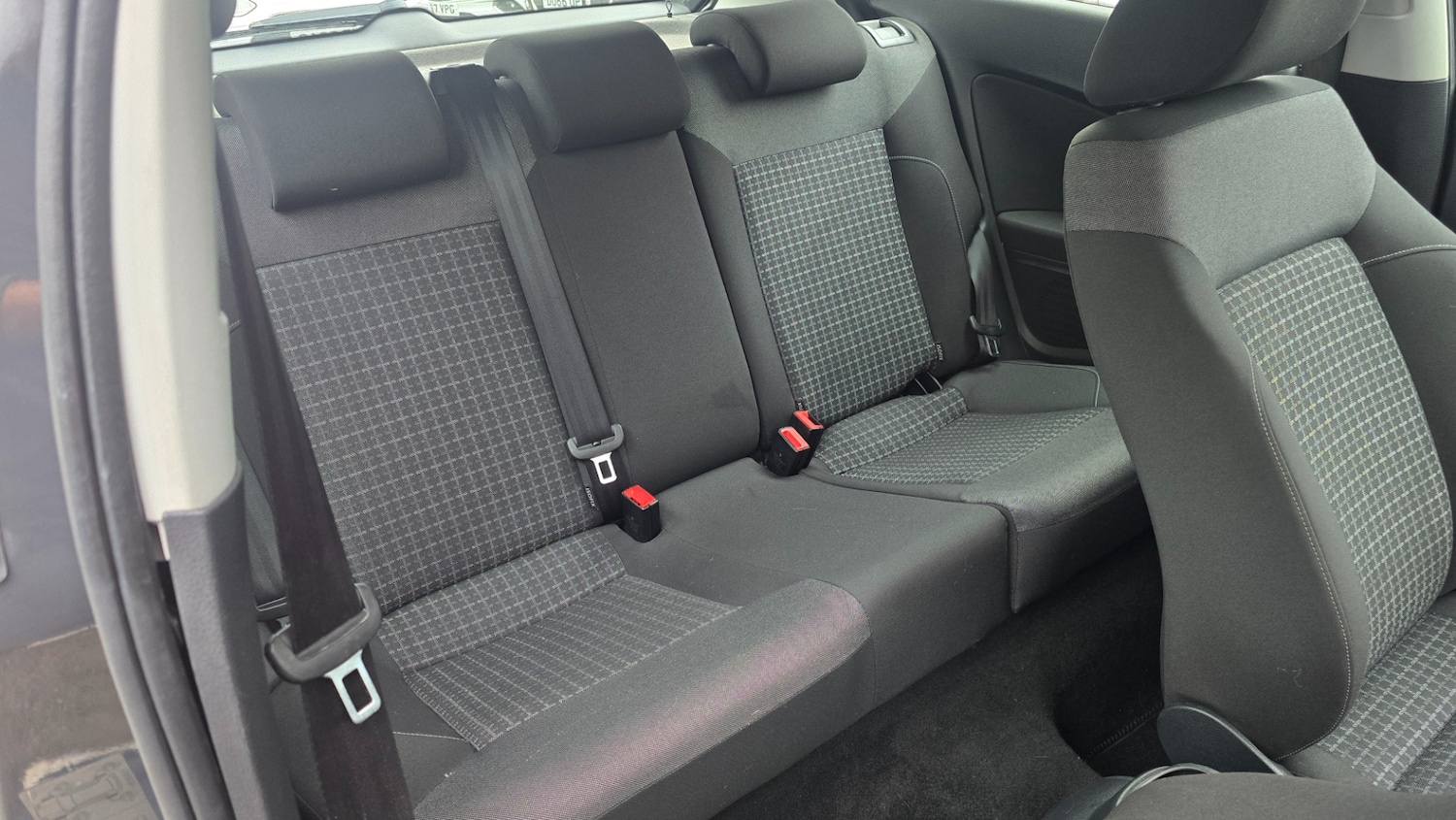 Used Volkswagen Polo 2015 for sale - 76412640: Photo 14