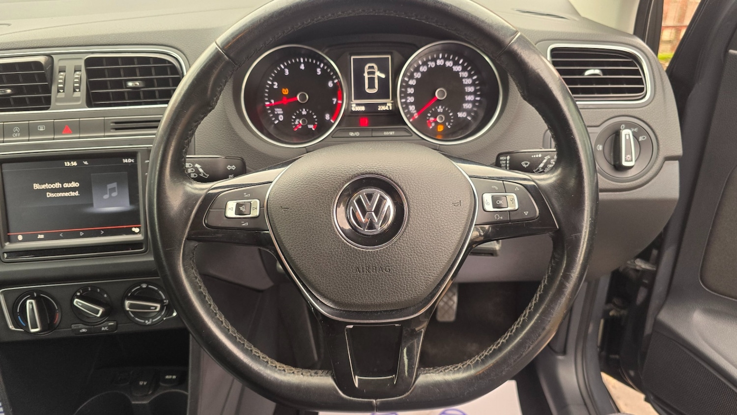 Used Volkswagen Polo 2015 for sale - 76412640: Photo 17