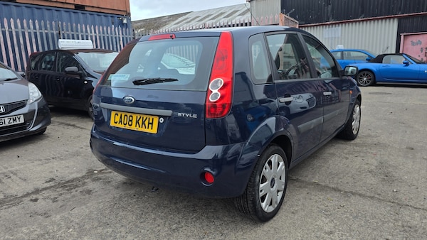 Used Ford Fiesta 2008 for sale - 76263456: Photo 3