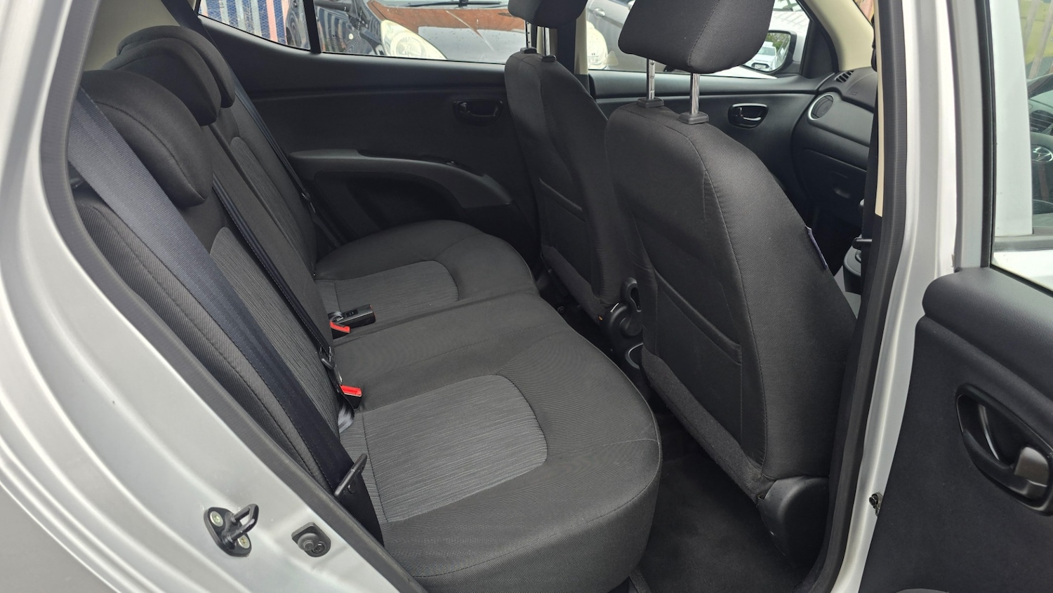 Used Hyundai i10 2013 for sale - 76487162: Photo 14