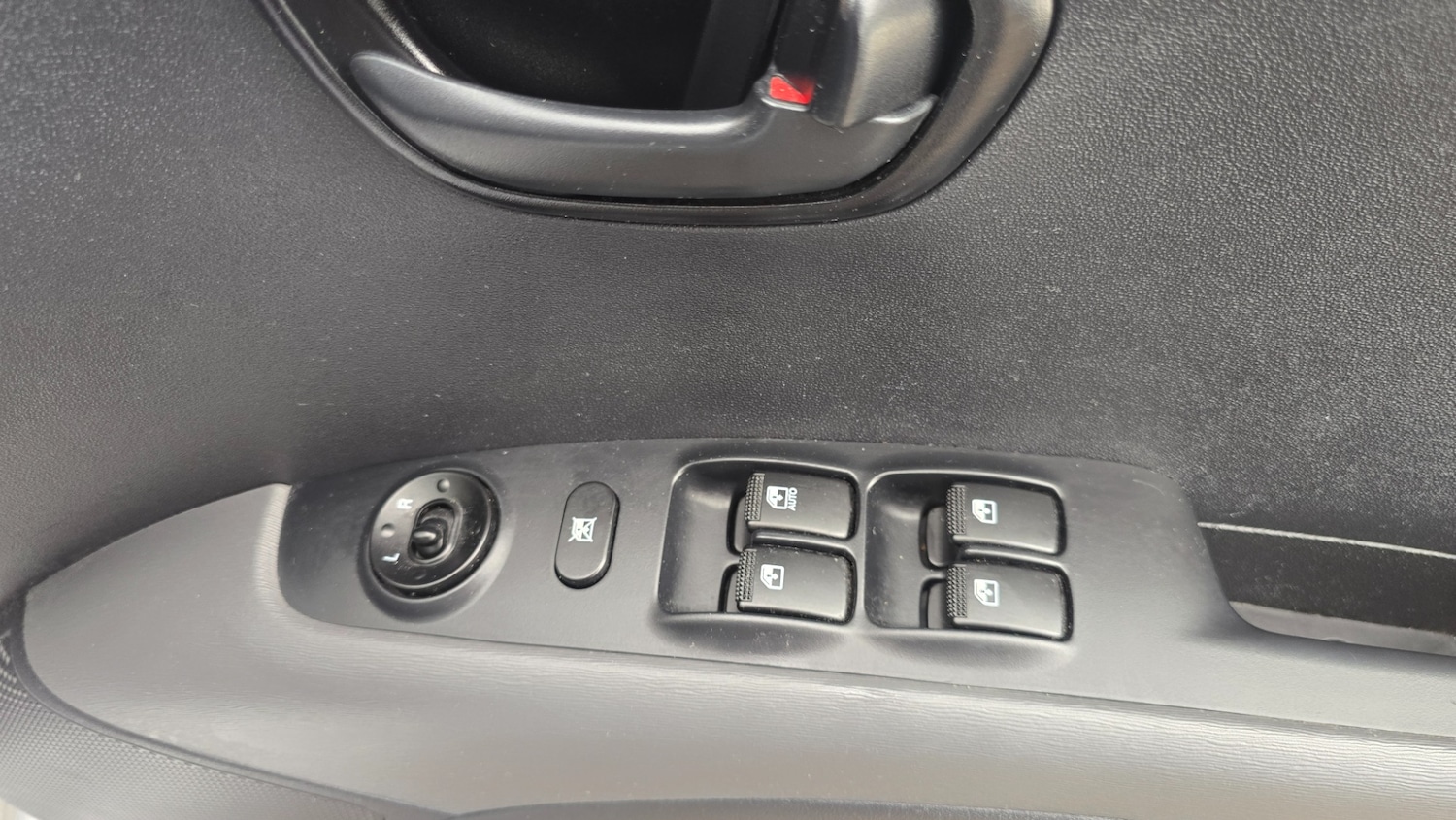 Used Hyundai i10 2013 for sale - 76487162: Photo 15