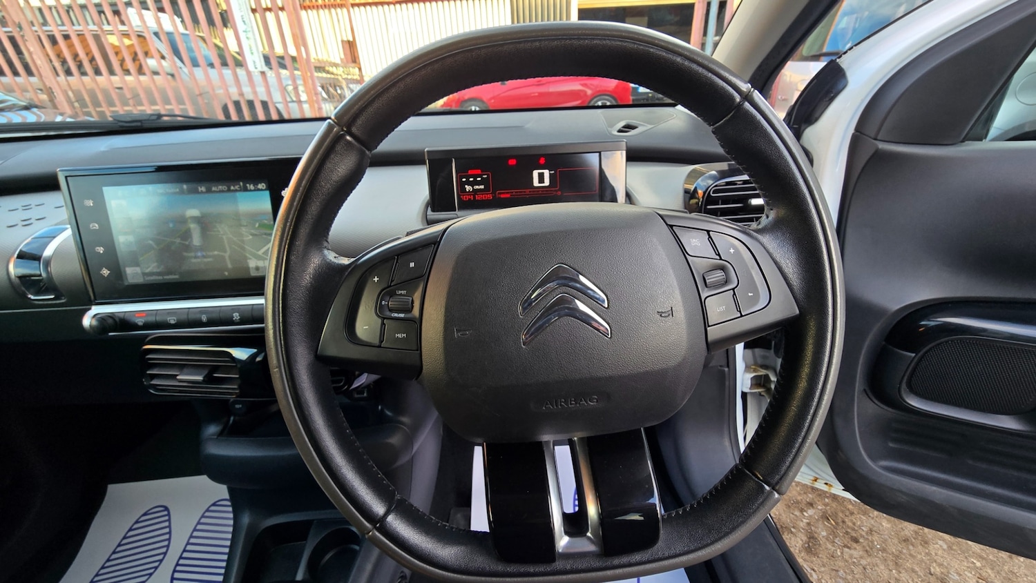 Used Citroen C4 Cactus 2017 for sale - 77709191: Photo 17