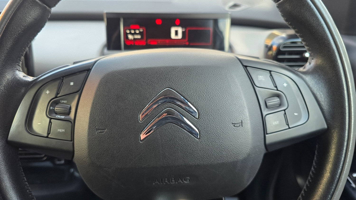 Used Citroen C4 Cactus 2017 for sale - 77709191: Photo 20