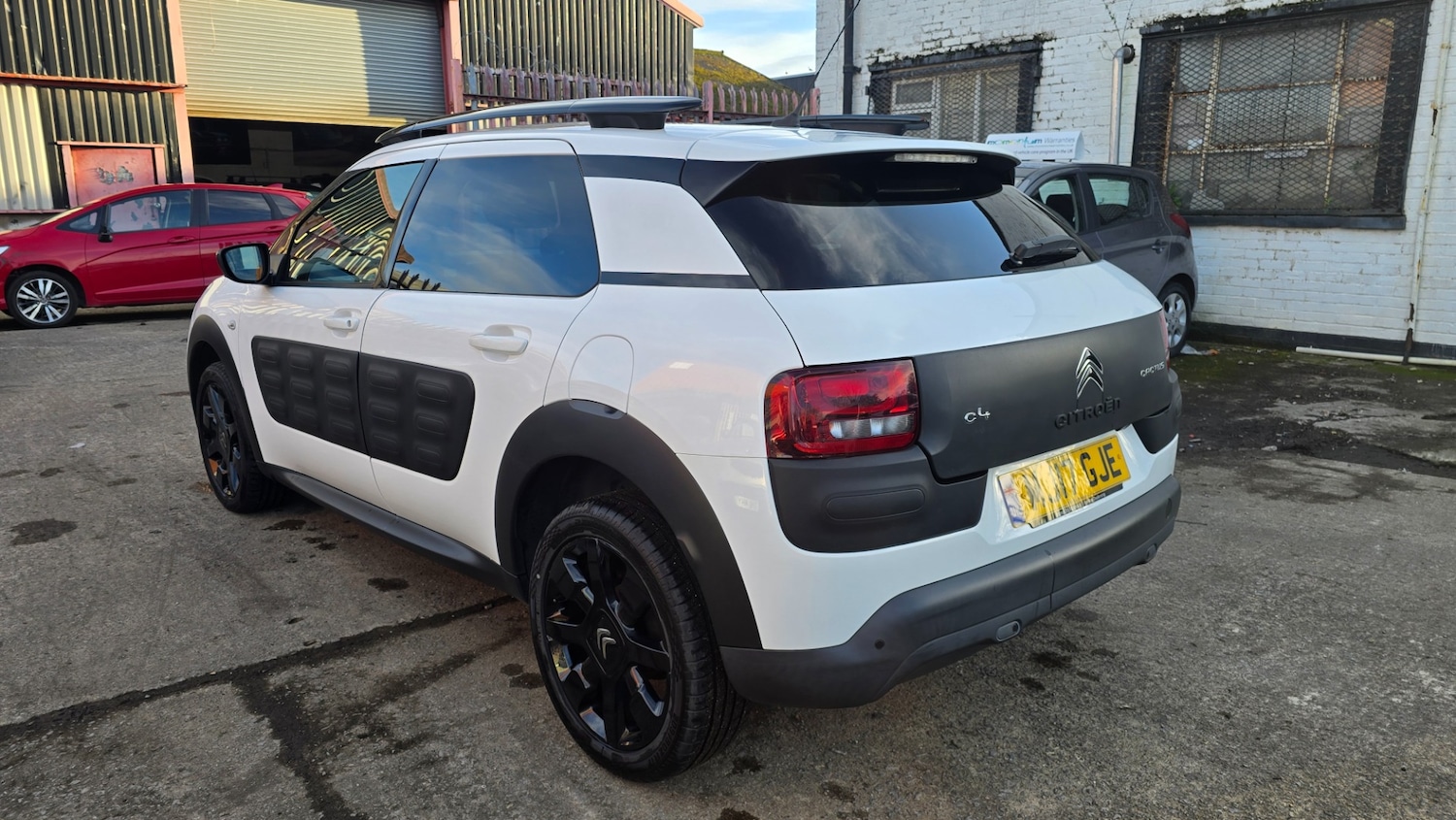 Used Citroen C4 Cactus 2017 for sale - 77709191: Photo 3