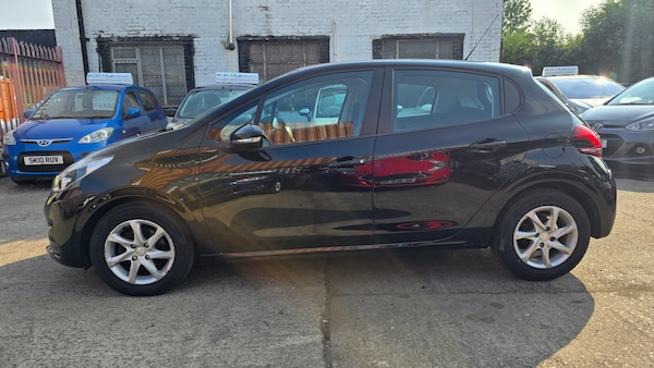 Used Peugeot 208 2016 for sale - 74829235: Photo 8