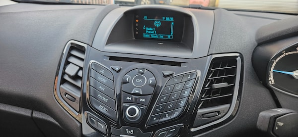Used Ford Fiesta 2015 for sale - 74807503: Photo 17